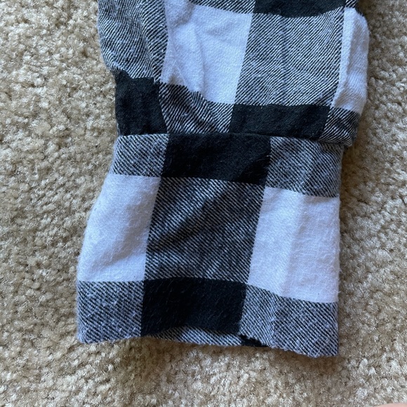 Black and White Dress - Picture 3 of 5